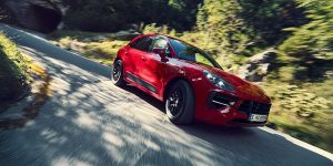 See What Critics Love About the 2021 Porsche Macan