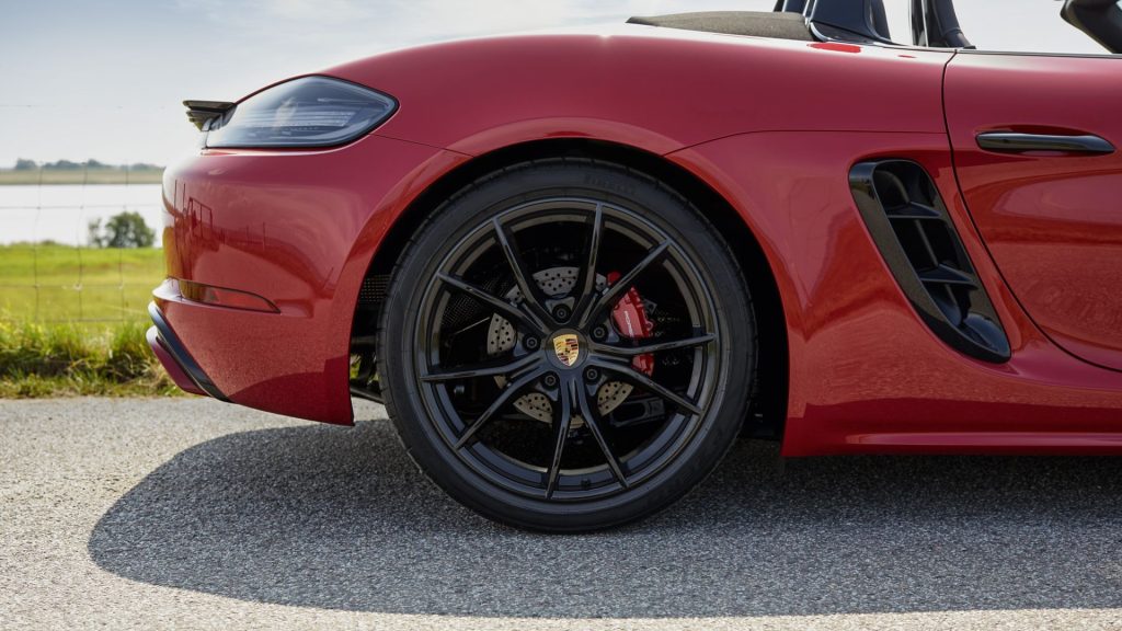 5 Signs You Need New Tires_Porsche West Broward